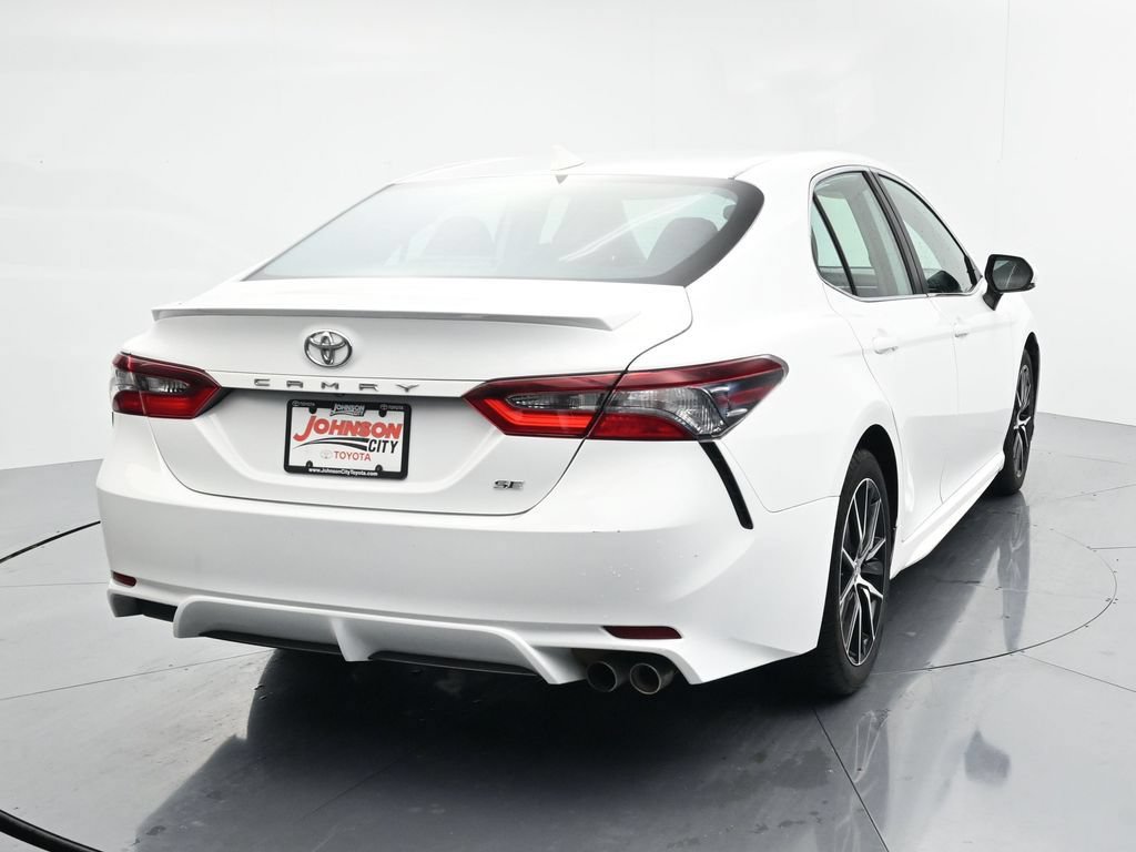 Used 2024 Toyota Camry SE FWD image 6