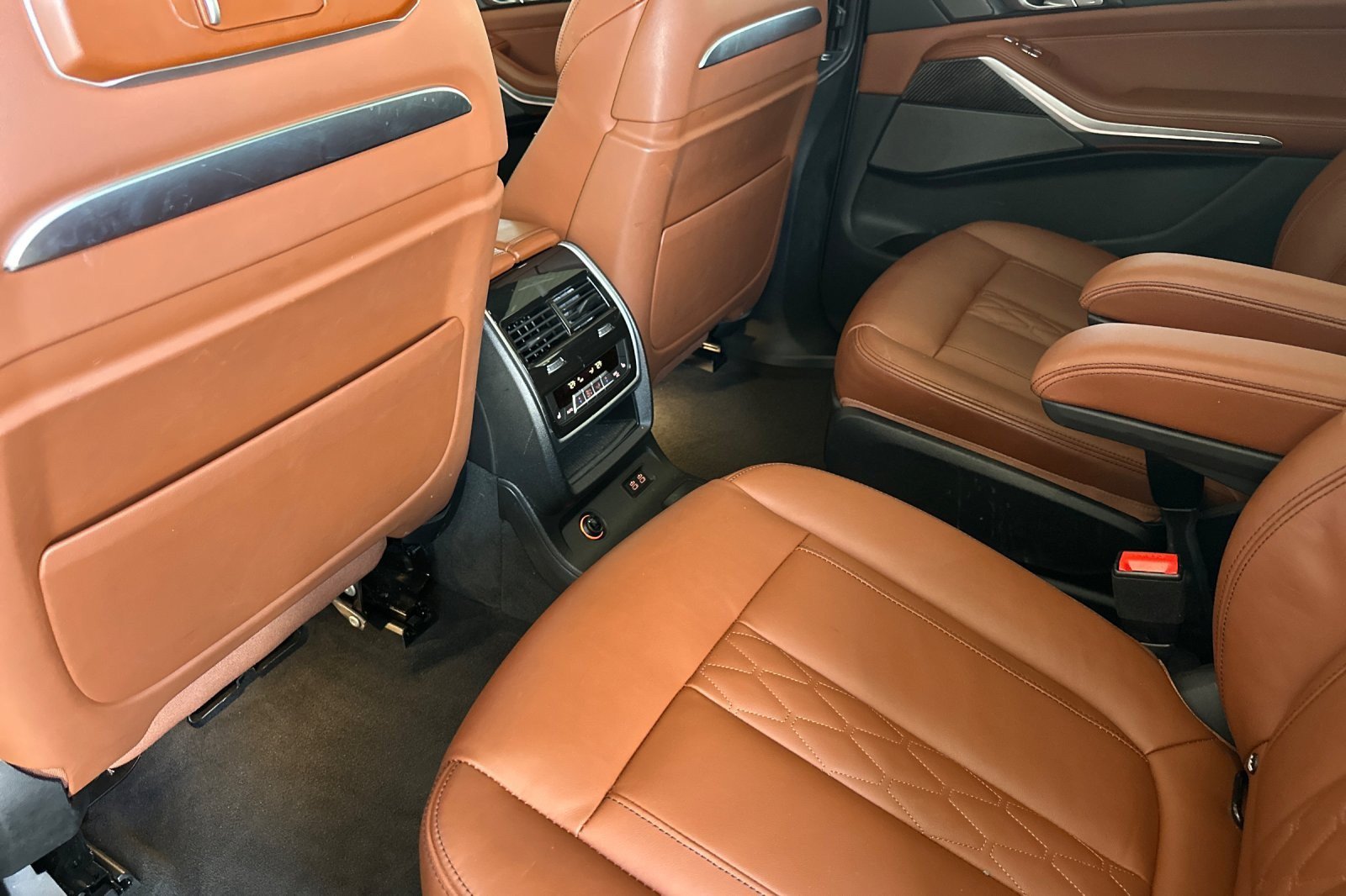 Used 2024 BMW X7 M60i w/ Executive Package AWD/4WD image 11