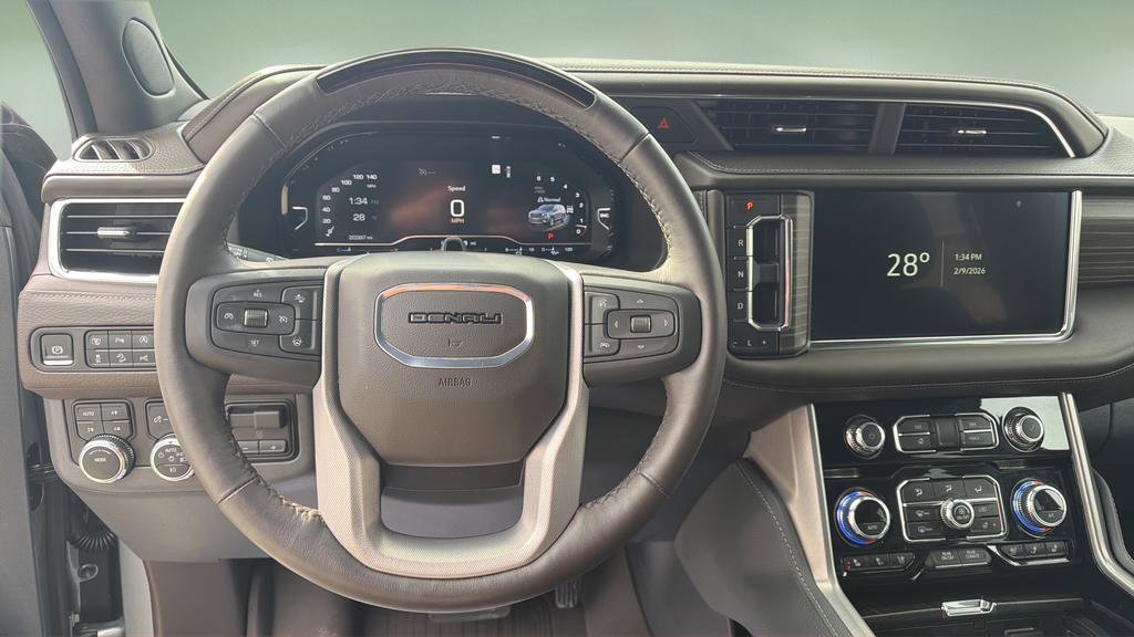Used 2024 GMC Yukon XL Denali w/ Advanced Technology Package image 25
