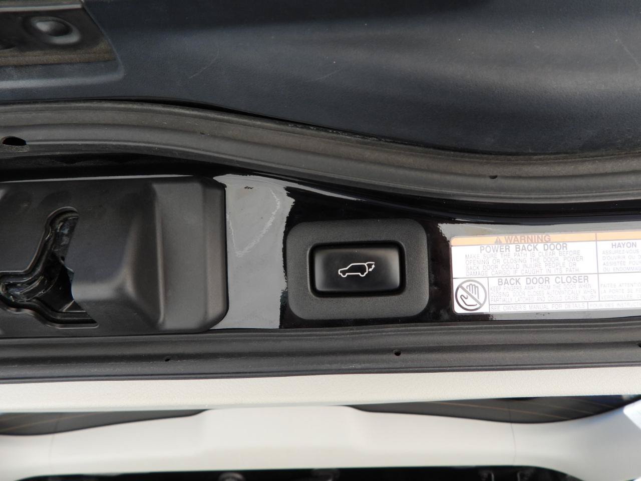 Used 2016 Lexus LX 570 4WD w/ 3rd Row & Luxury Pkg image 64