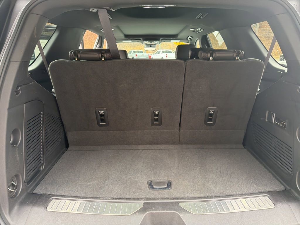 Used 2023 Chevrolet Tahoe High Country image 13