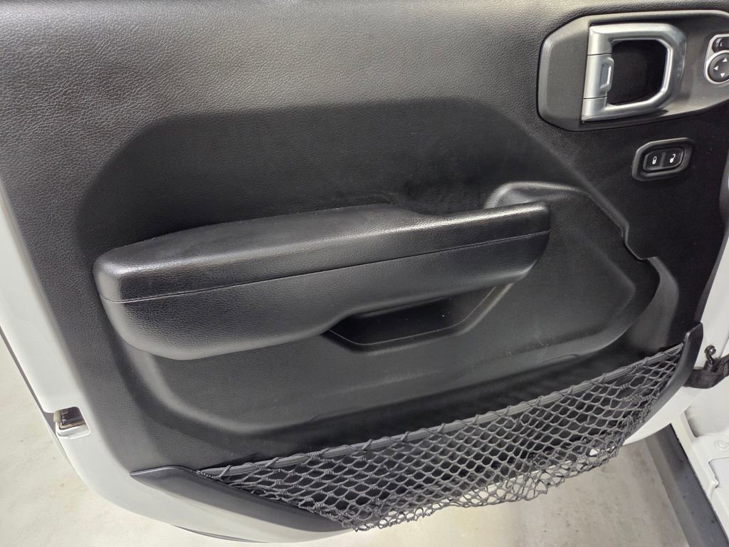 Certified 2021 Jeep Gladiator Willys image 12