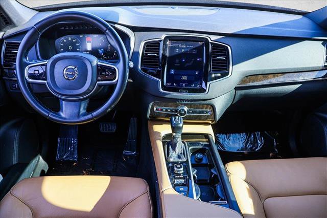 Used 2018 Volvo XC90 T6 Momentum w/ Convenience Package AWD/4WD image 24