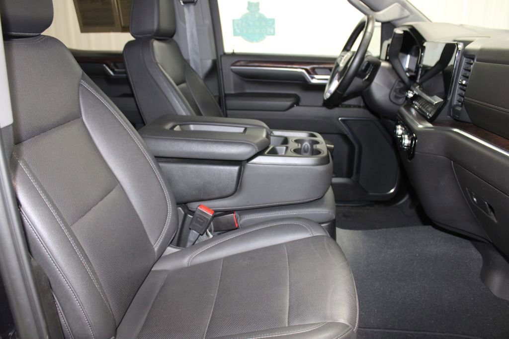 Used 2024 GMC Sierra 1500 SLT image 24