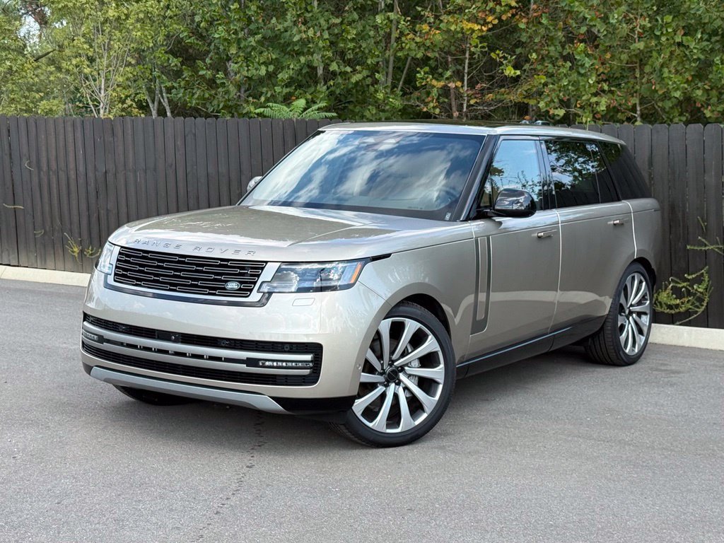 New 2026 Land Rover Range Rover Long Wheelbase SE
