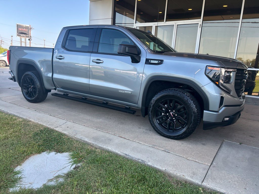 Used 2025 GMC Sierra 1500 Elevation w/ X31 Off-Road Package AWD/4WD image 2