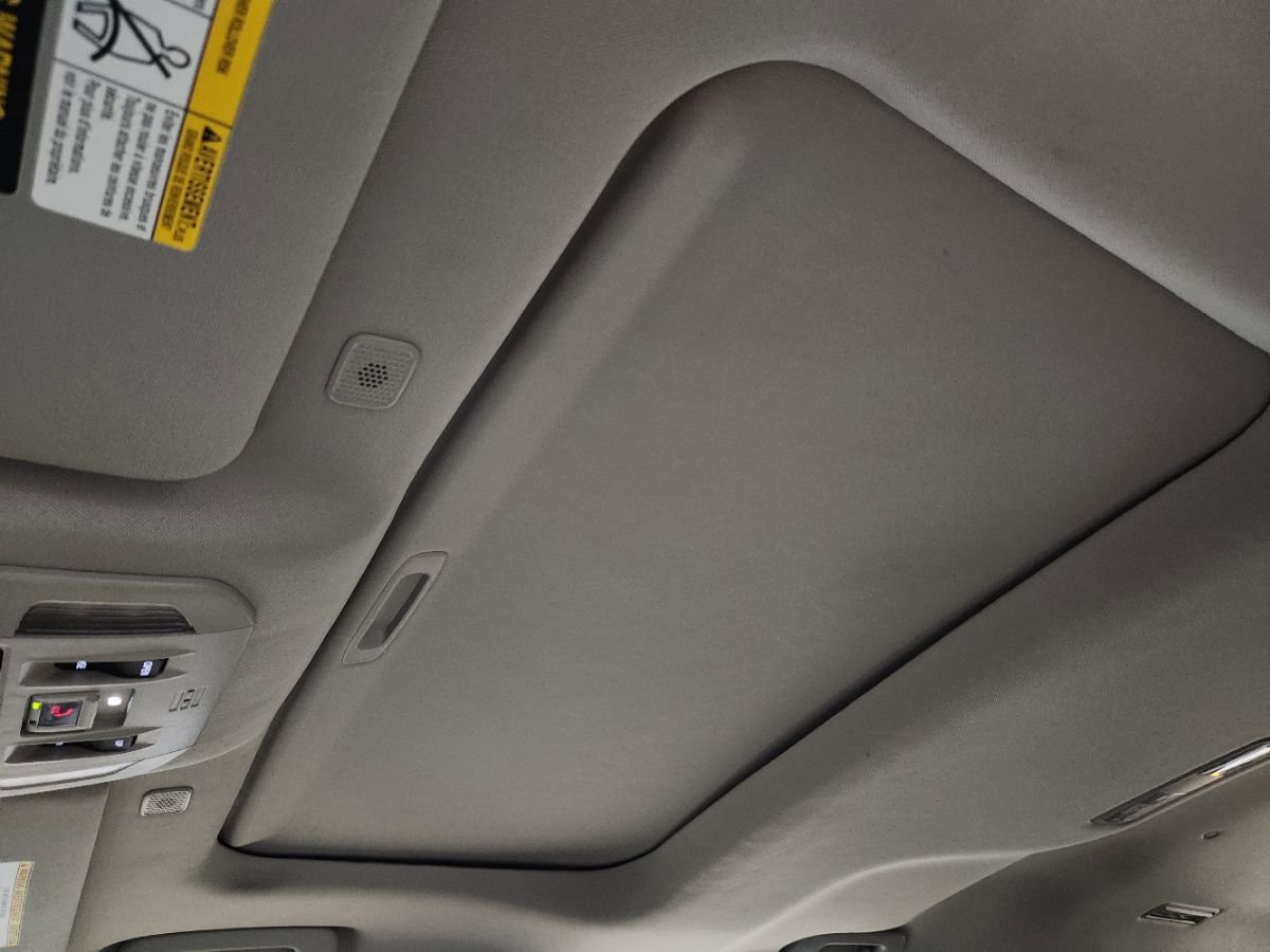 Used 2023 Toyota Highlander XLE FWD image 47
