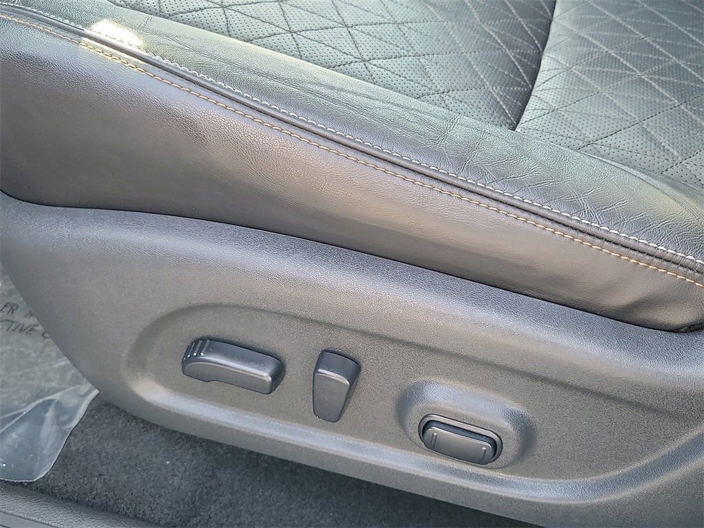 Used 2022 Nissan Murano Platinum w/ Cargo Package image 17