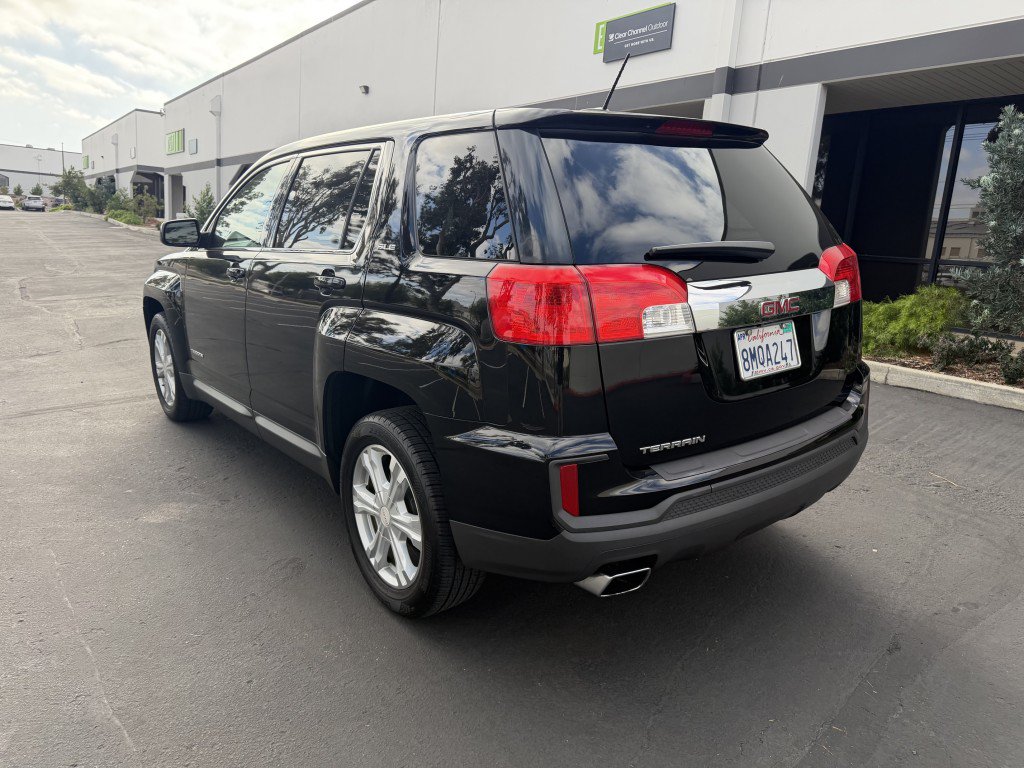 Used 2017 GMC Terrain SLE FWD image 4