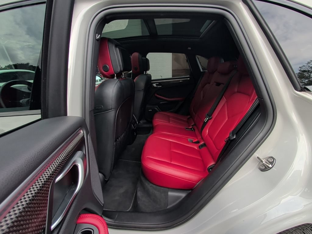 Used 2023 Porsche Macan S AWD/4WD image 13