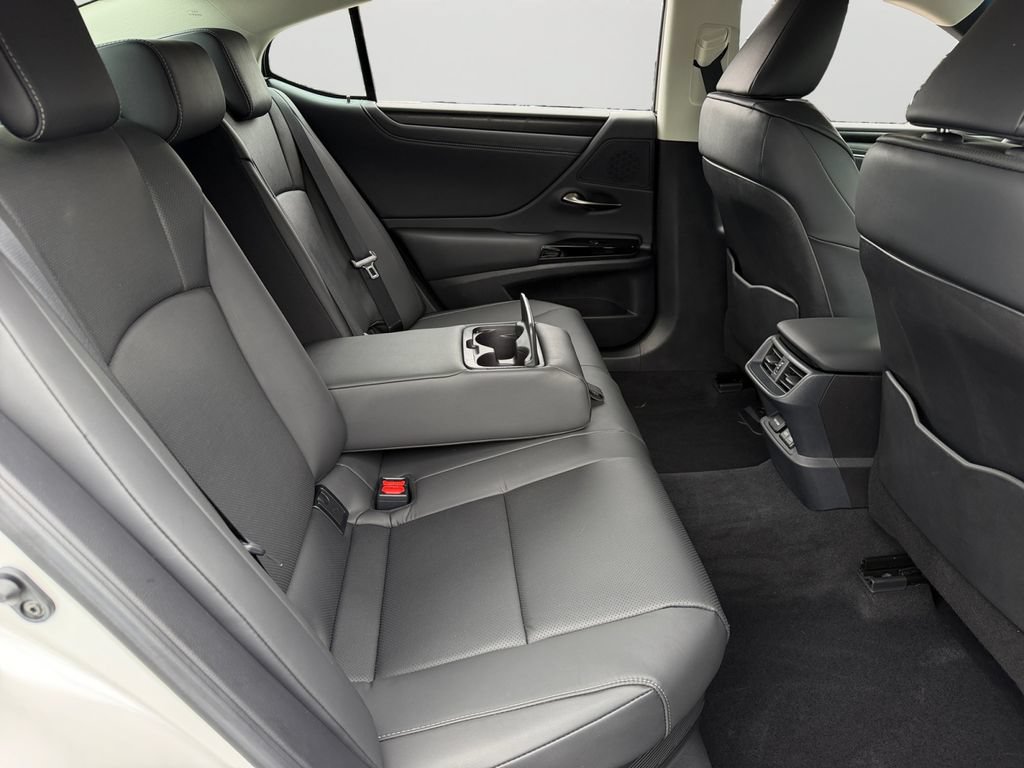 Certified 2025 Lexus ES 300h w/ Premium Package FWD image 9