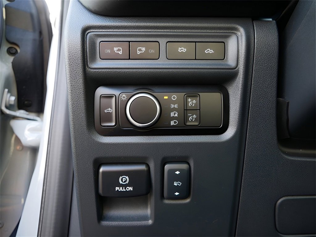 Used 2024 Ford F150 Lightning Platinum image 17