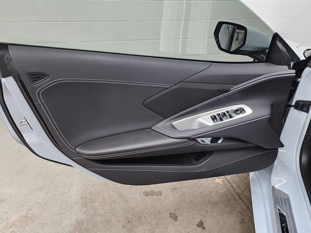 Used 2024 Chevrolet Corvette Stingray Convertible w/ Z51 Performance Package RWD image 9