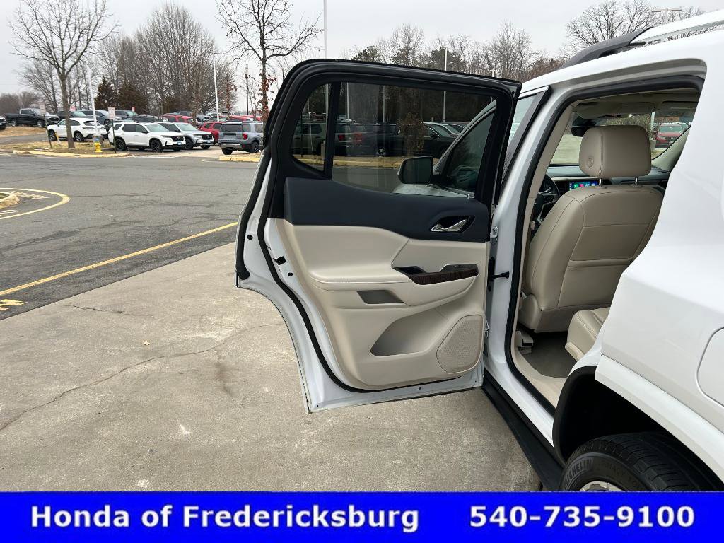 Used 2021 GMC Acadia Denali w/ Denali Ultimate Package image 17