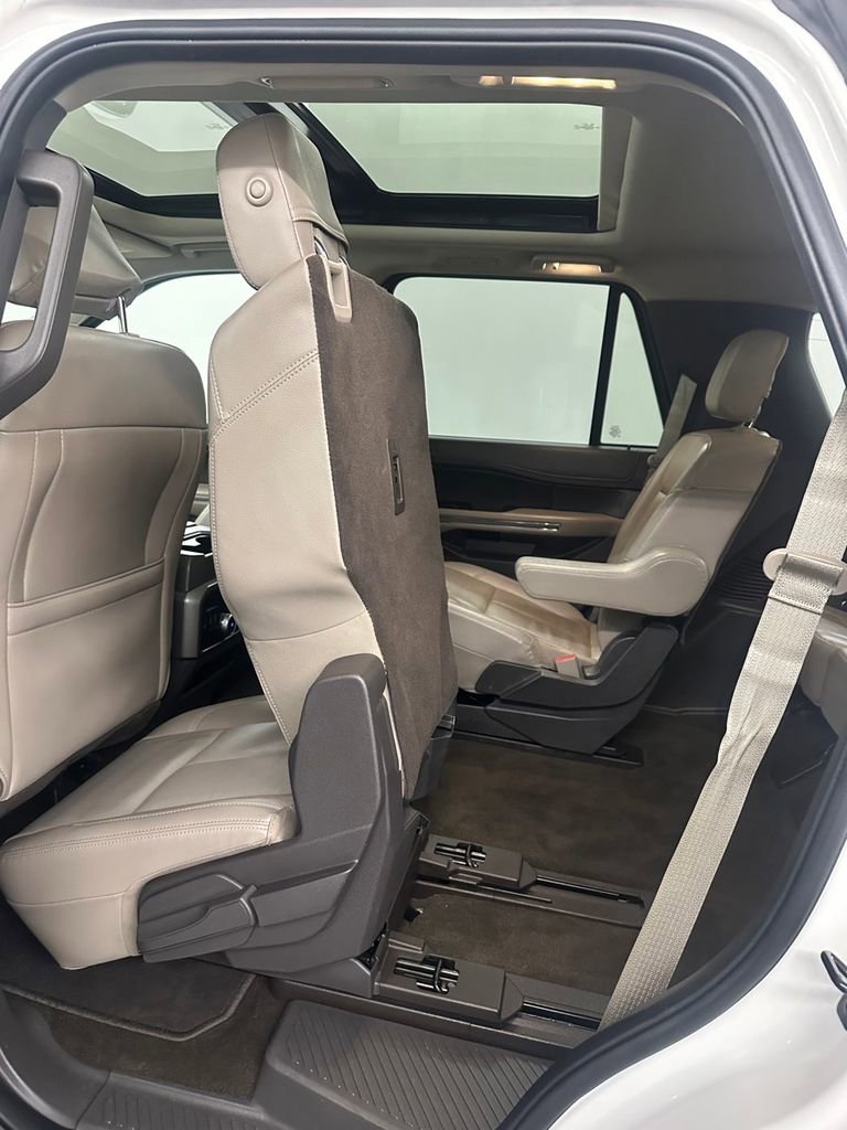 Used 2020 Ford Expedition XLT w/ Equipment Group 202A image 31