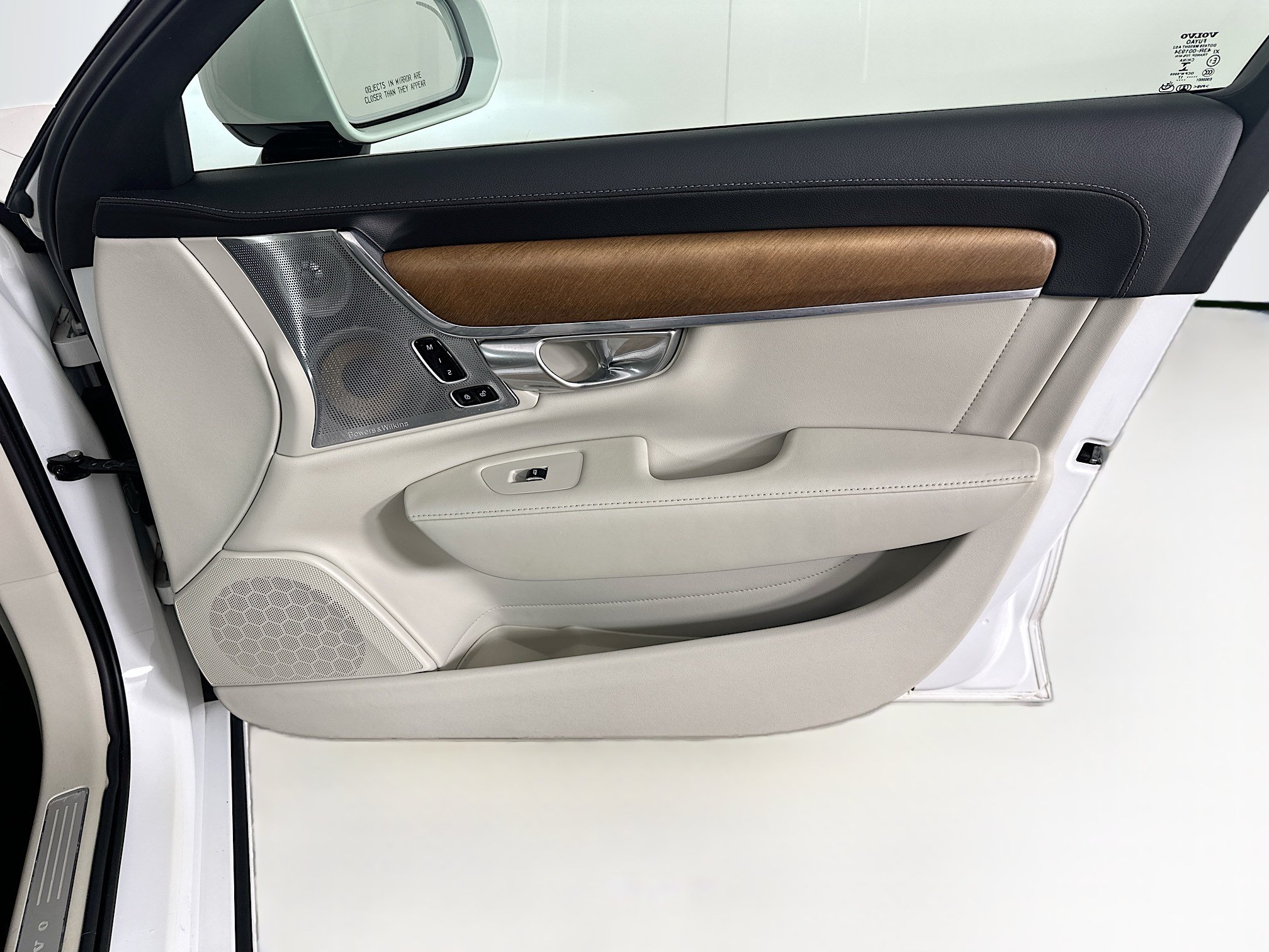 Used 2018 Volvo S90 T6 Inscription w/ Convenience Package AWD/4WD image 34