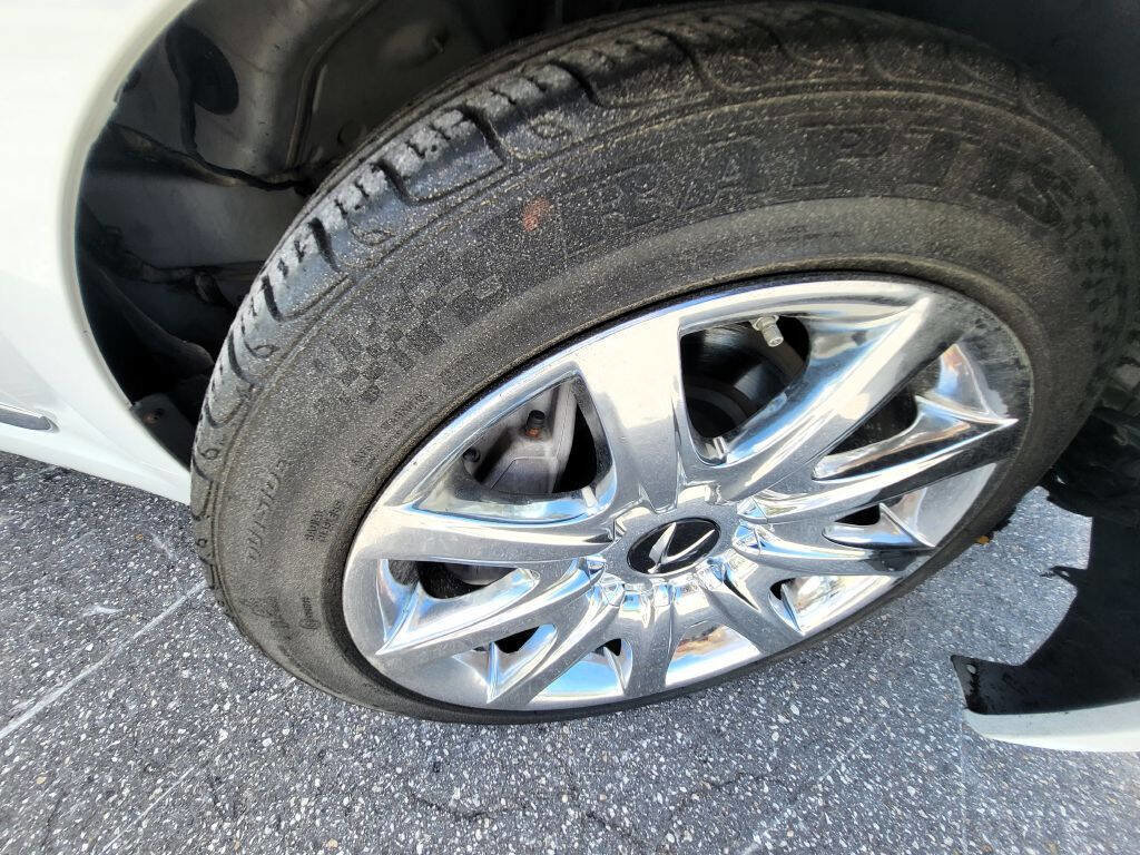 Used 2013 Hyundai Equus Signature image 25