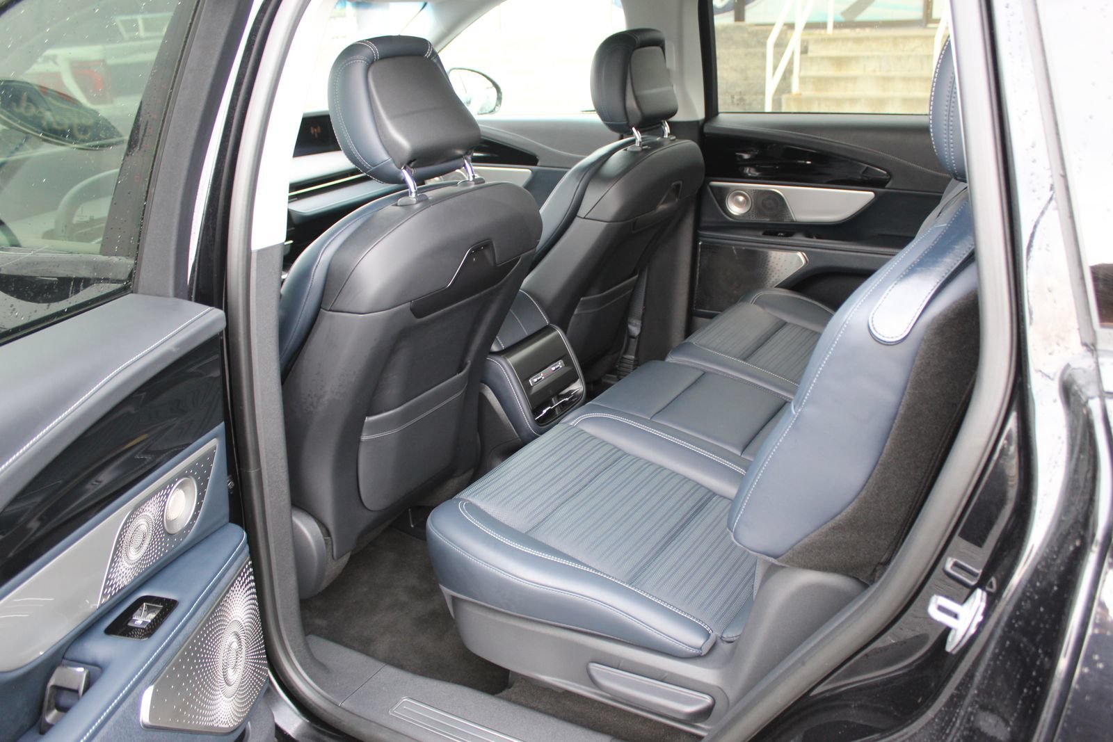 Used 2024 Lincoln Nautilus Reserve w/ Equipment Group 203A AWD/4WD image 19
