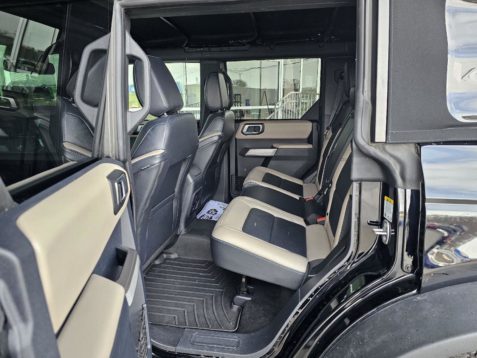 Used 2023 Ford Bronco Wildtrak image 18