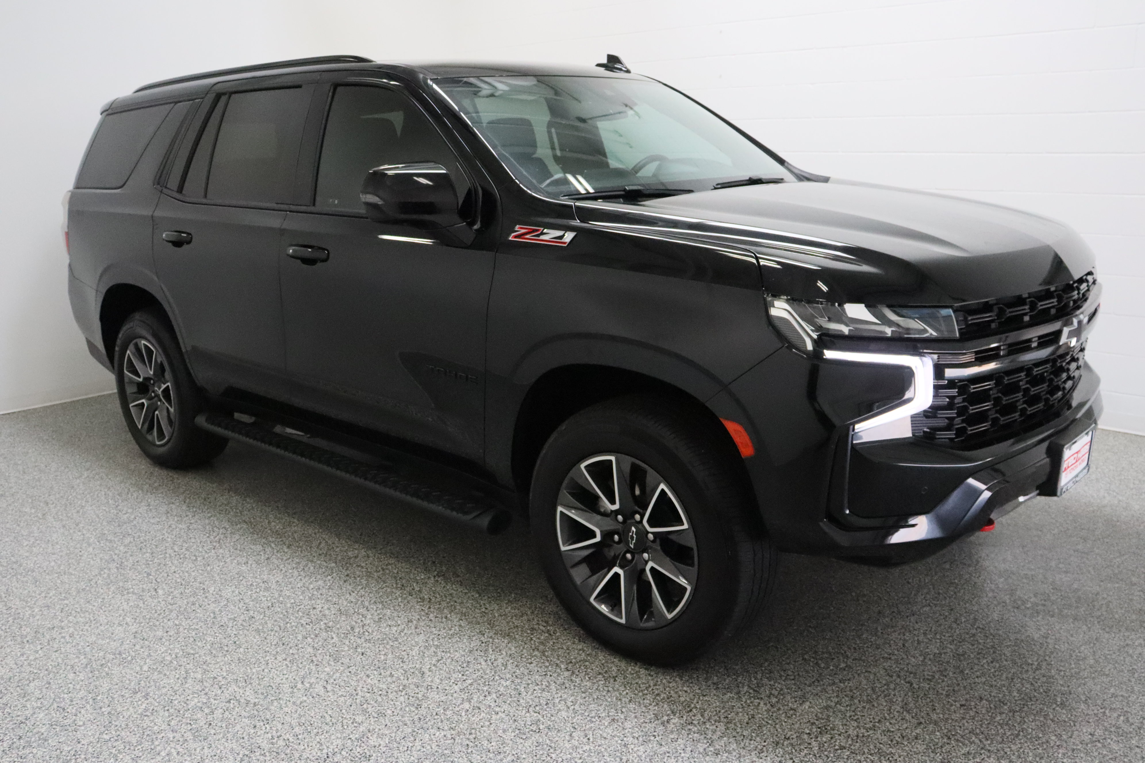 Used 2024 Chevrolet Tahoe Z71 w/ Z71 Off-Road Package AWD/4WD image 4