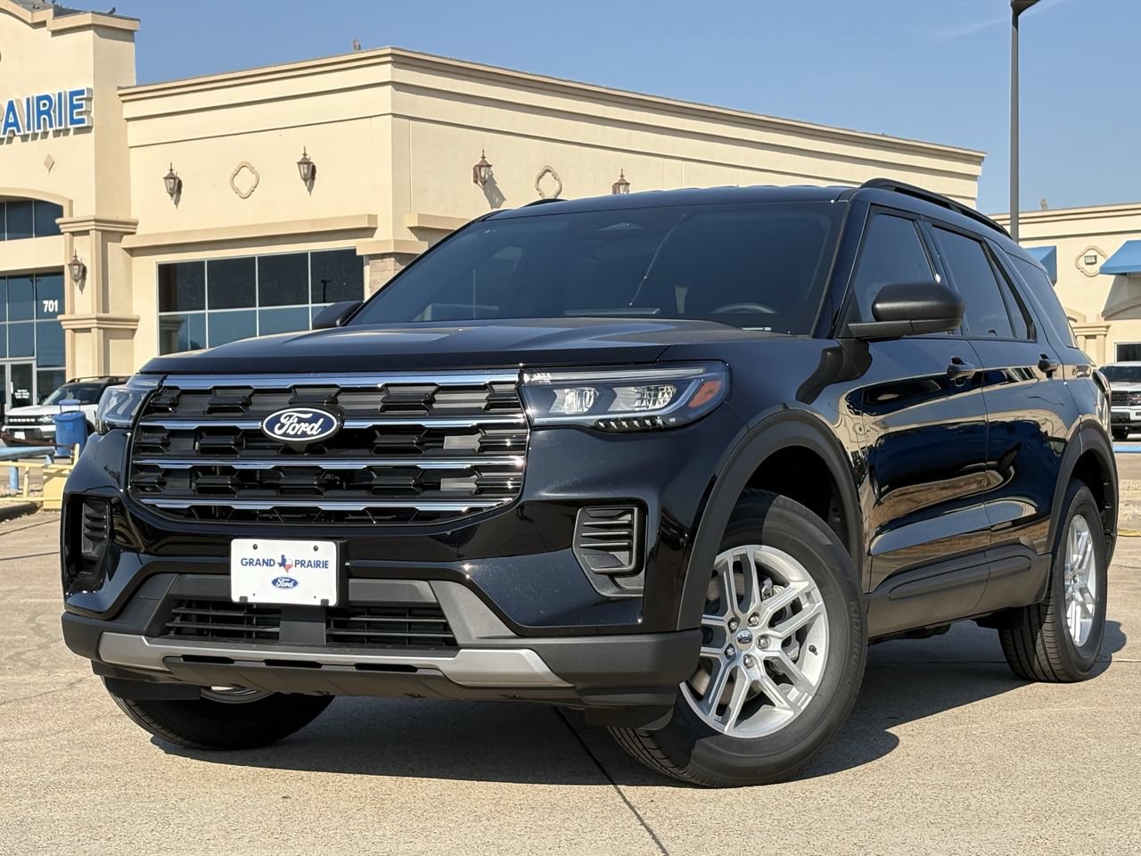 New 2027 Ford Explorer Active AWD/4WD image 2