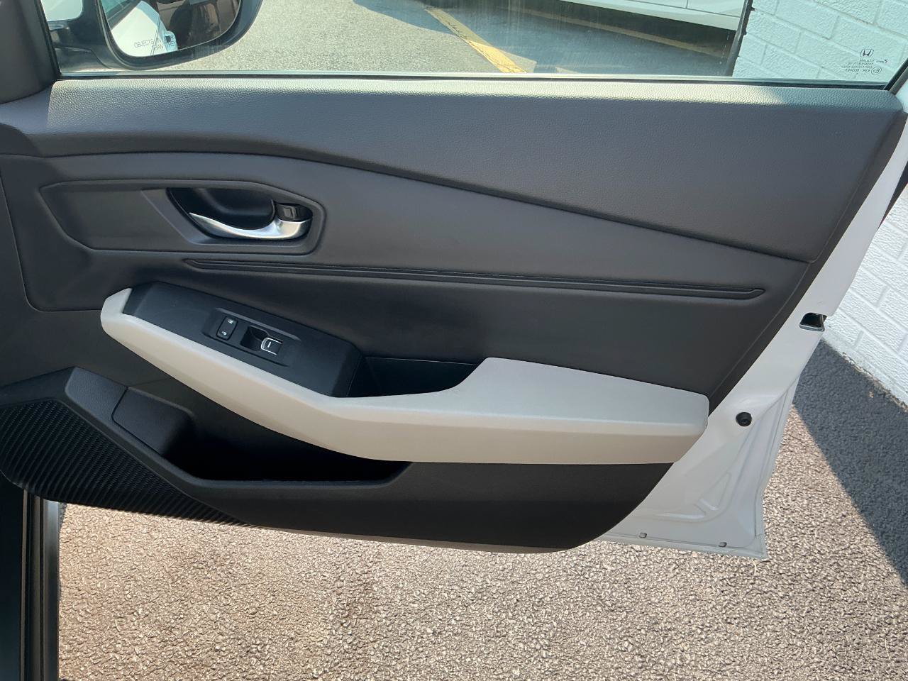 Used 2023 Honda Accord EX image 24