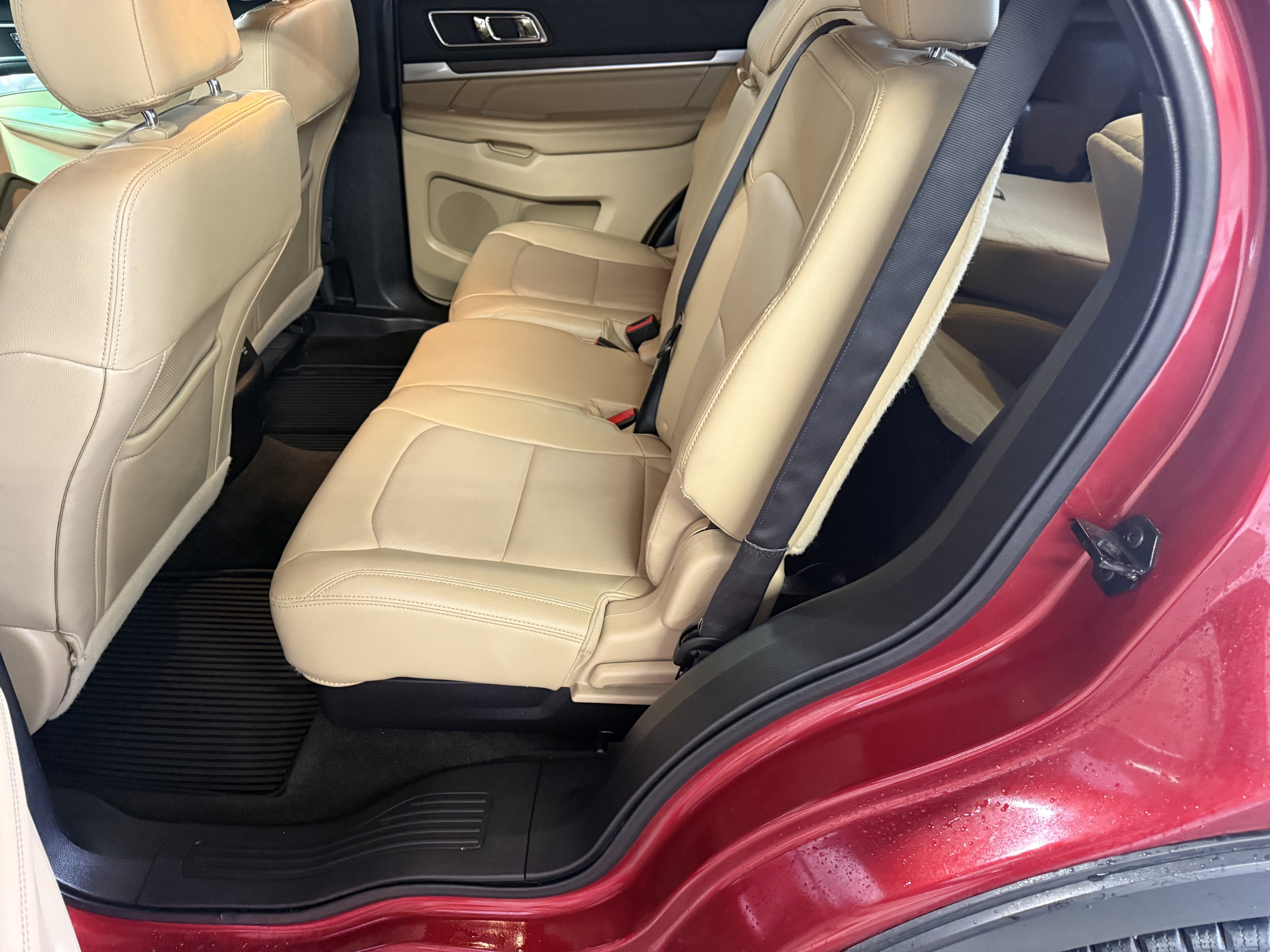 Used 2016 Ford Explorer Limited w/ Equipment Group 301A AWD/4WD image 20