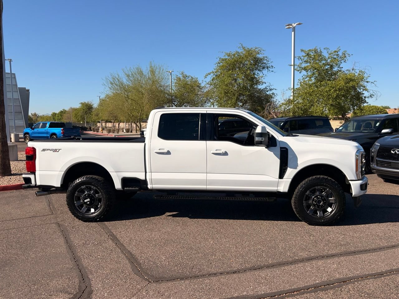 Used 2023 Ford F250 Lariat w/ Sport Appearance Package AWD/4WD image 8
