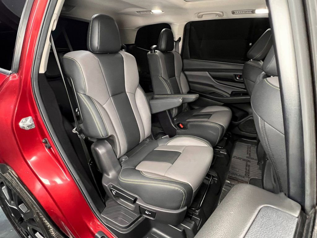 Used 2024 Subaru Ascent Onyx Edition image 11