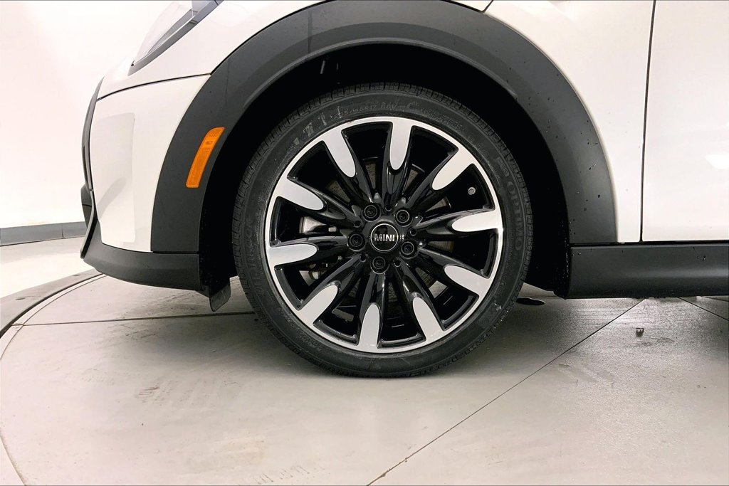 Used 2024 MINI Cooper S FWD image 8