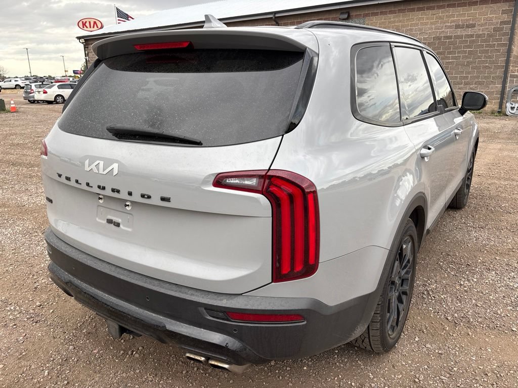Certified 2022 Kia Telluride SX w/ SX Prestige Package AWD/4WD image 5