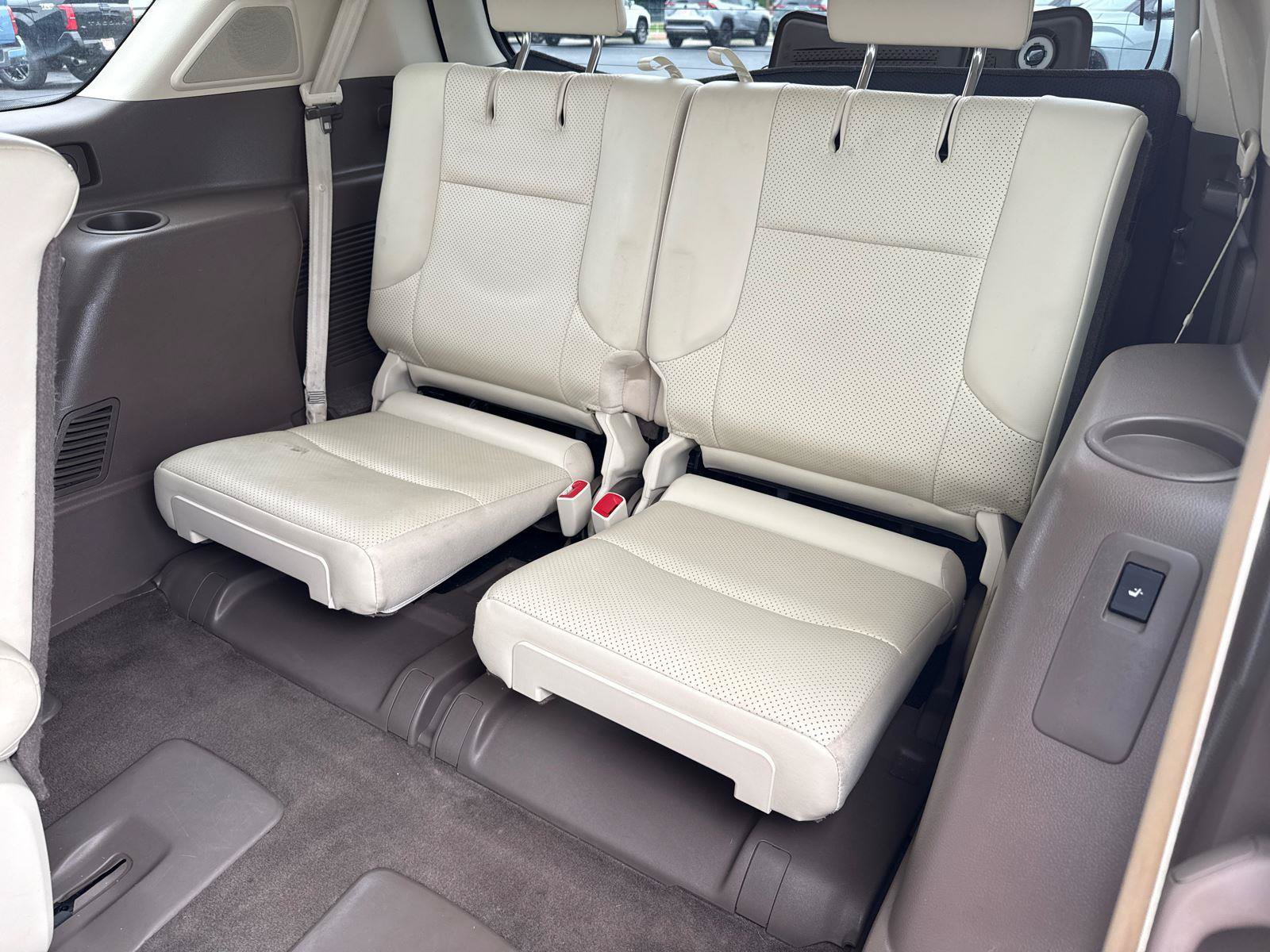 Used 2017 Lexus GX 460 Luxury w/ Preferred Accessory Package AWD/4WD image 33