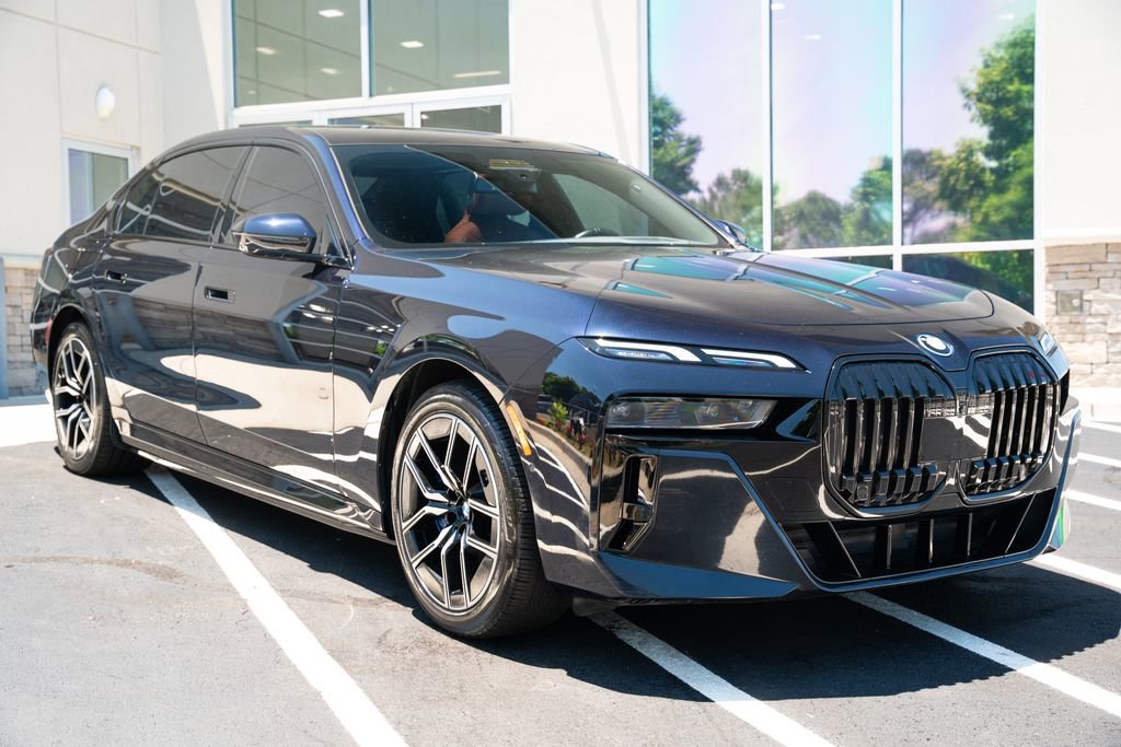 Used 2023 BMW i7 xDrive60 AWD/4WD image 7