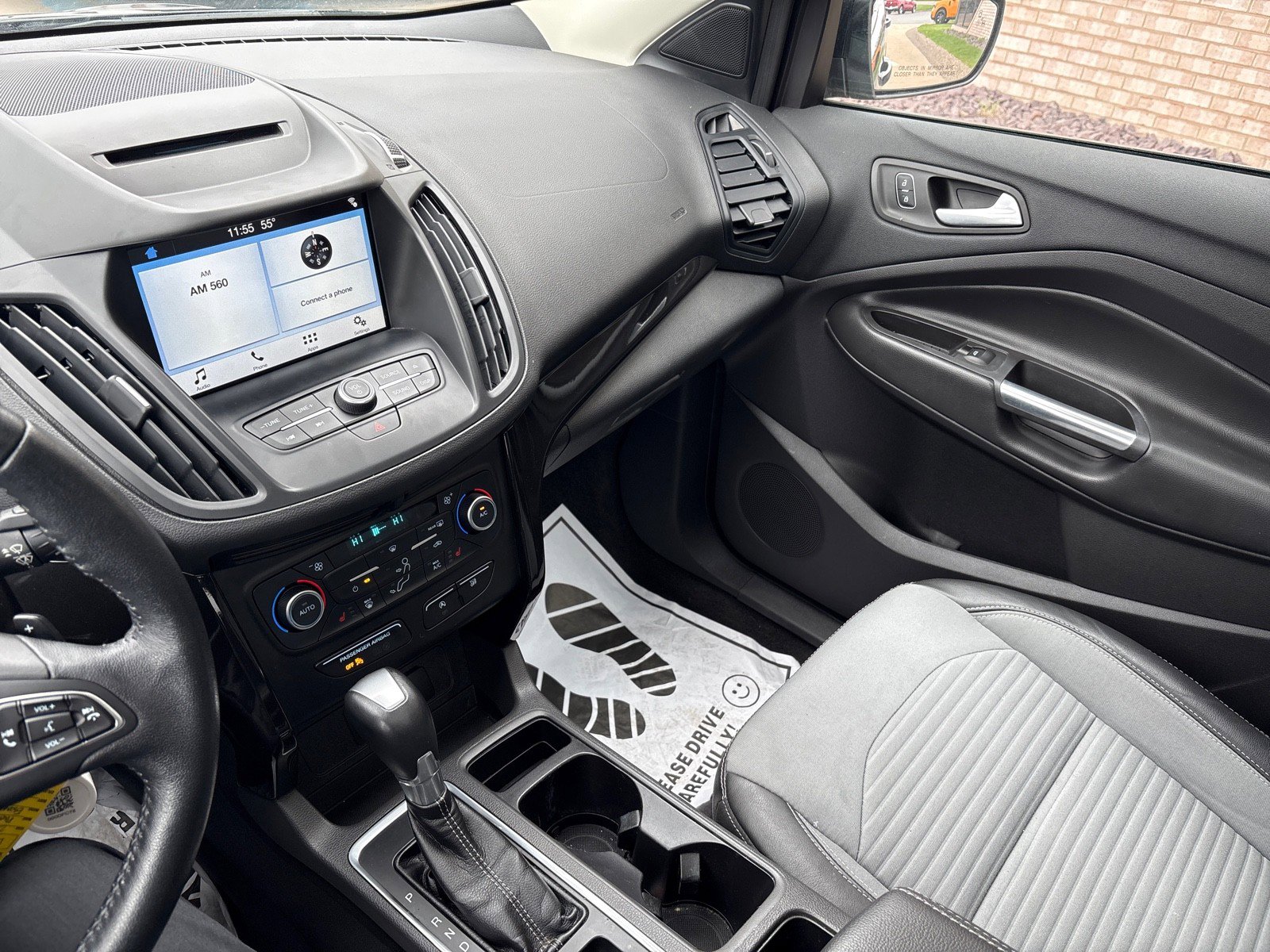 Used 2018 Ford Escape SE w/ SE Sport Appearance Package image 17