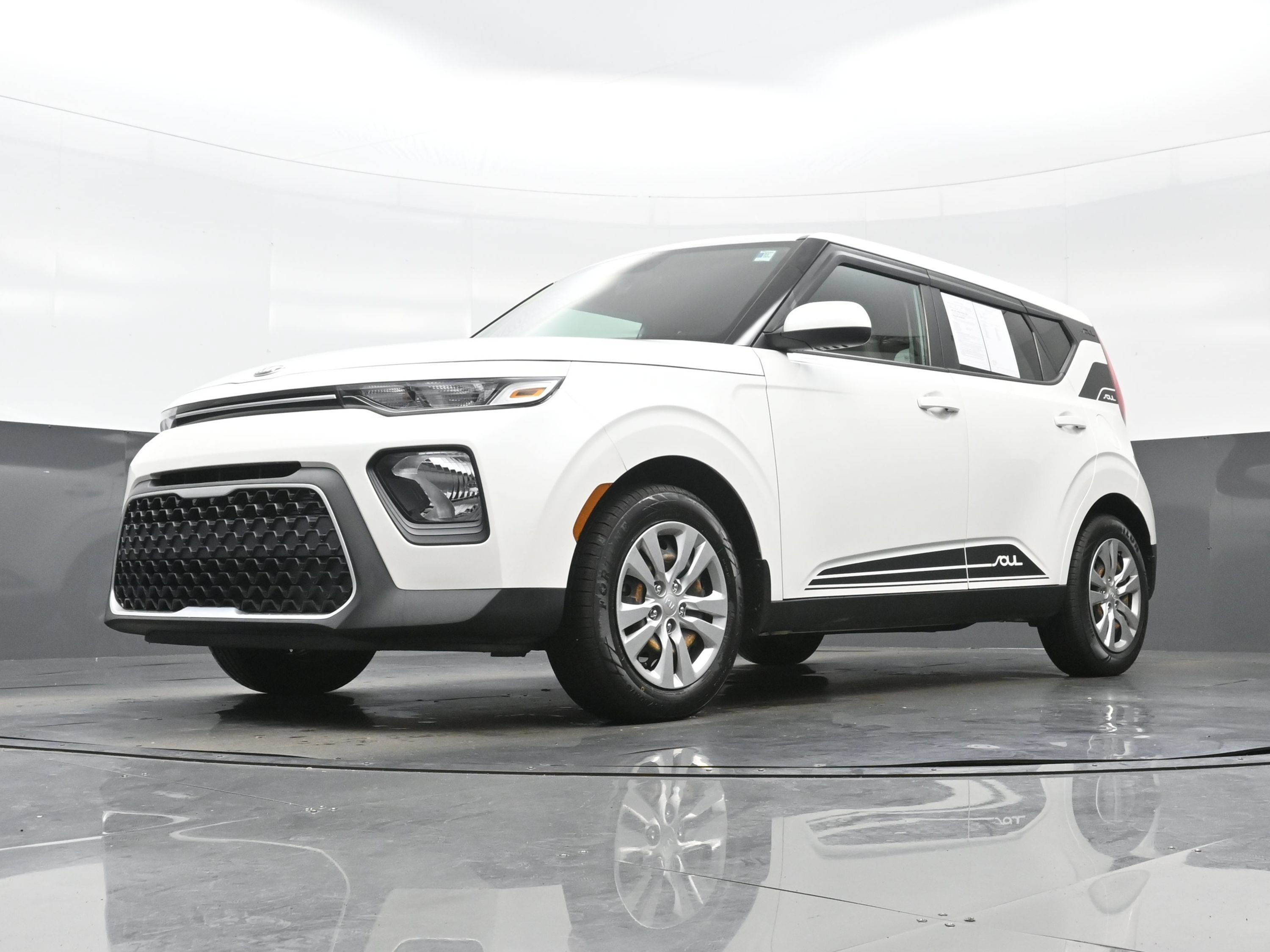 Used 2021 Kia Soul LX FWD image 24