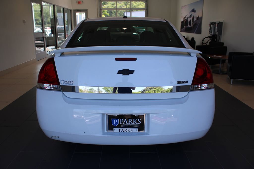 Used 2010 Chevrolet Impala LT w/ Luxury Edition Package image 25