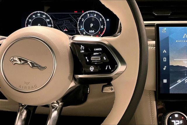 Certified 2025 Jaguar F-PACE R-Dynamic S image 21