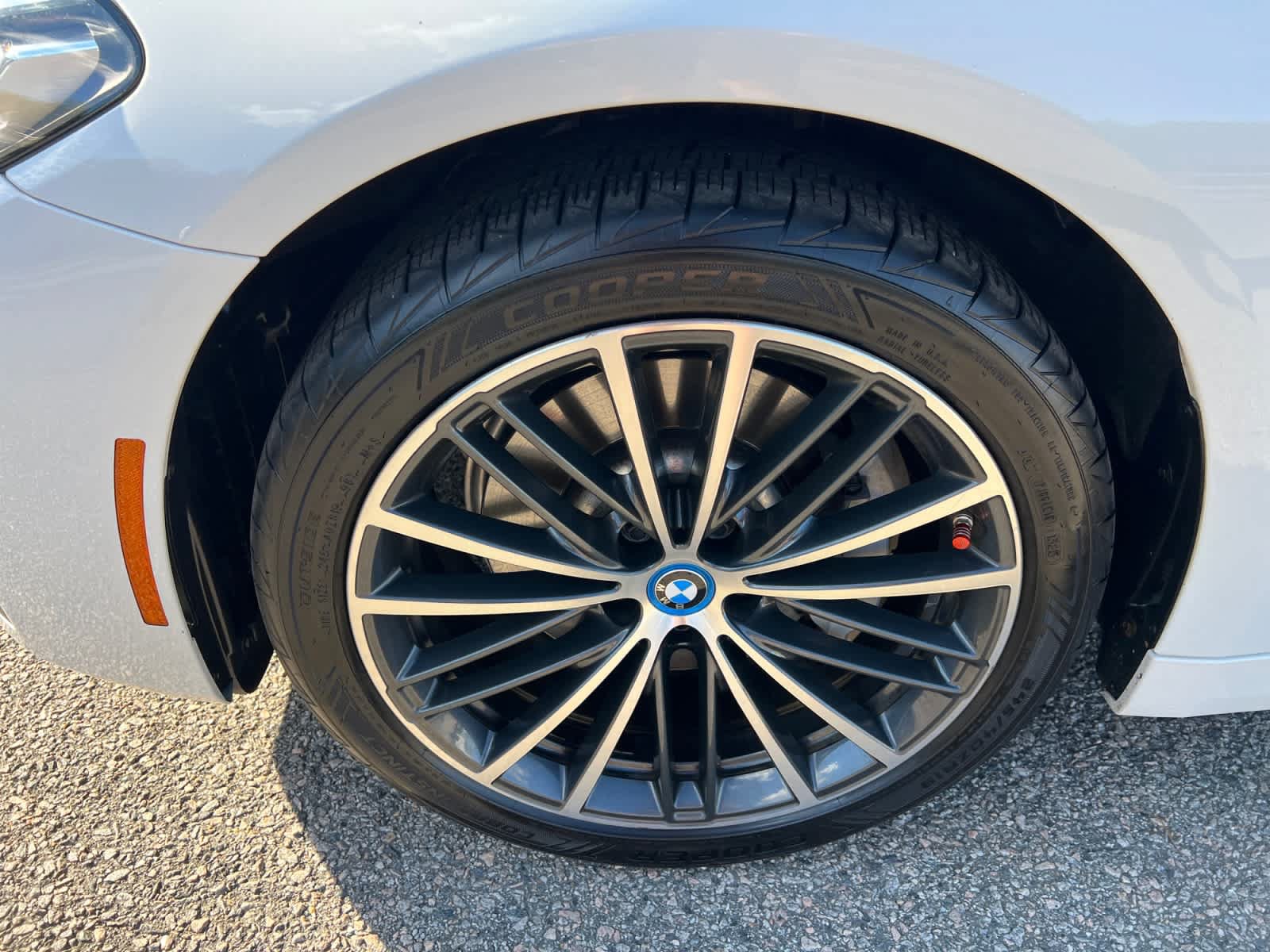 Used 2023 BMW 530e RWD image 10