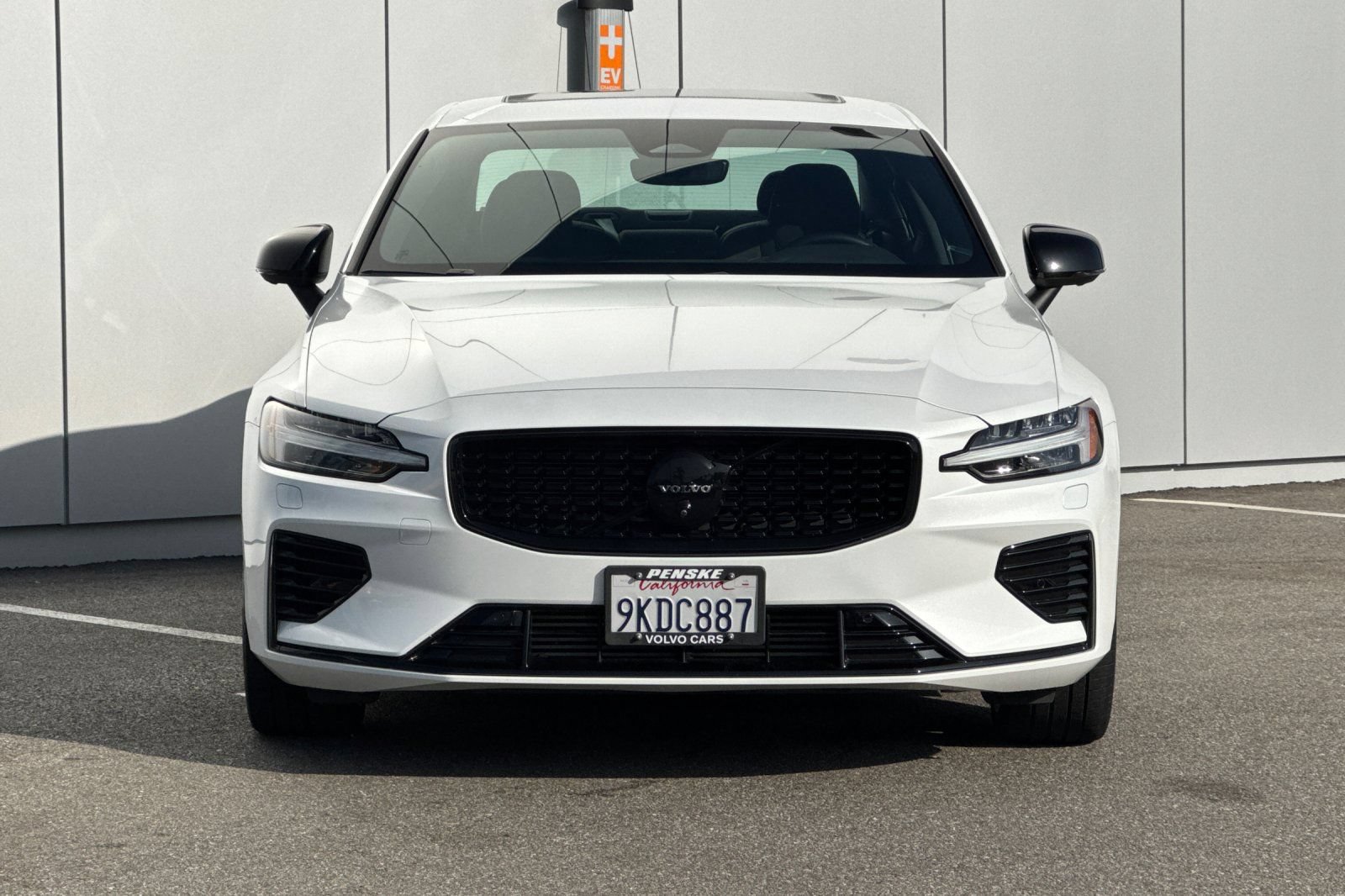 Used 2024 Volvo S60 T8 Plus w/ Climate Package AWD/4WD image 8