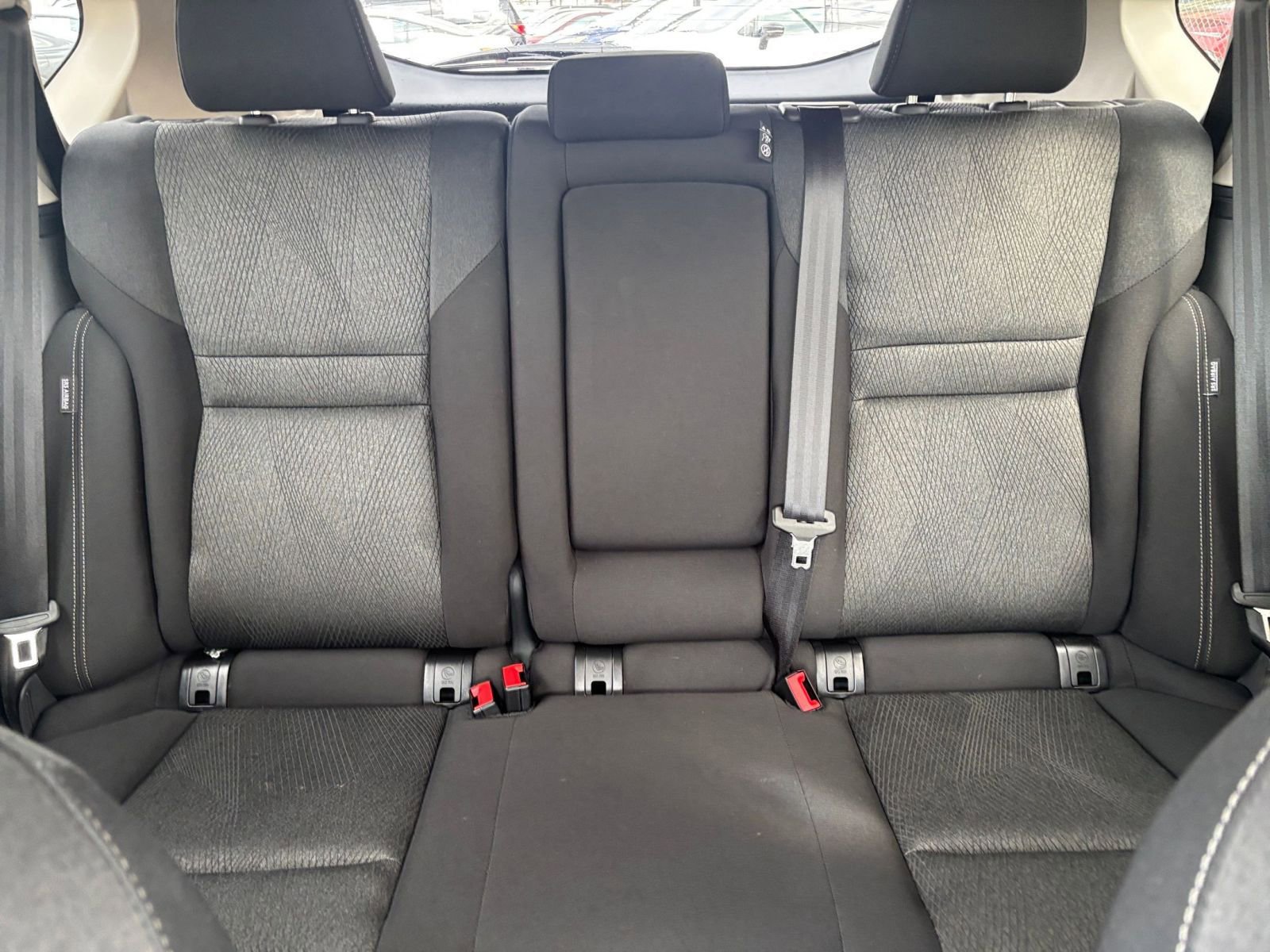 Used 2025 Nissan Rogue SV image 40