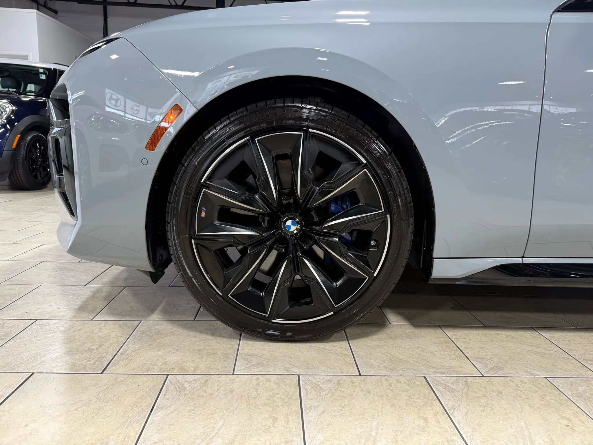 Used 2023 BMW 760i xDrive w/ Luxury Rear Seating Package image 33