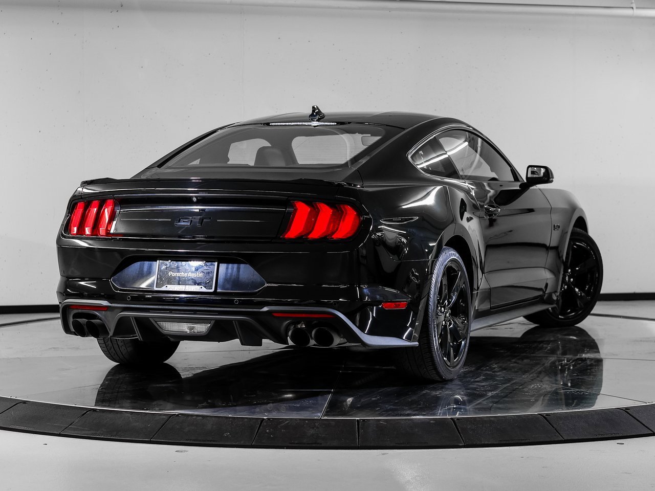 Used 2022 Ford Mustang GT Premium w/ Equipment Group 401A image 7