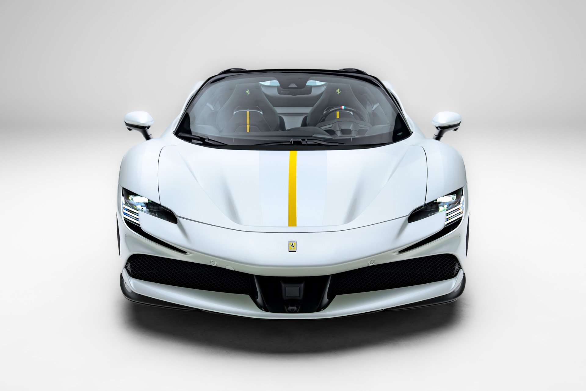 Used 2024 Ferrari SF90 Spider AWD/4WD image 8