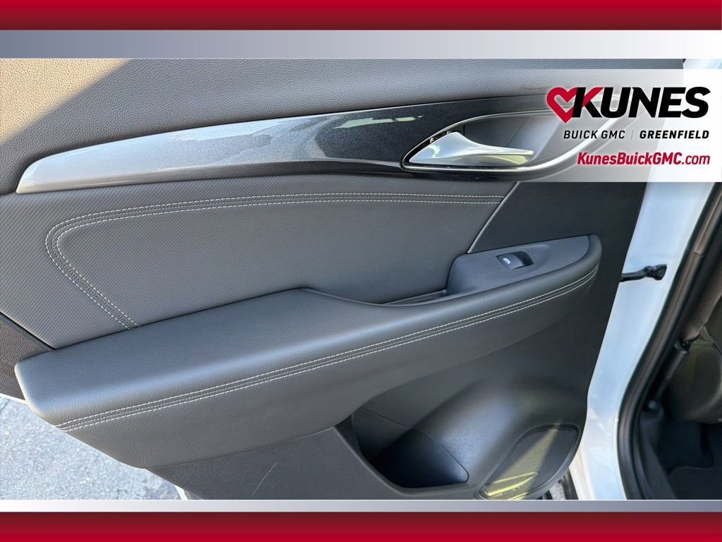 Used 2024 Buick Envision Preferred image 35