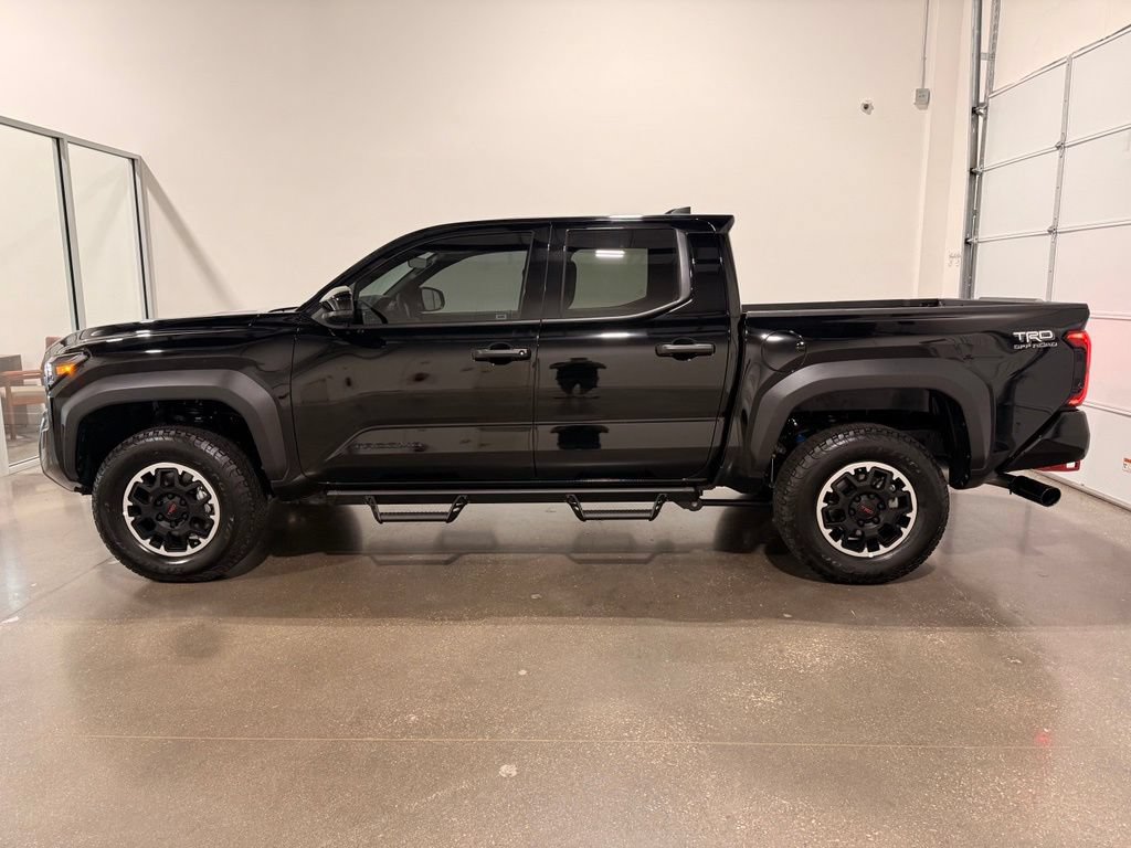 Used 2026 Toyota Tacoma TRD Off-Road AWD/4WD image 8