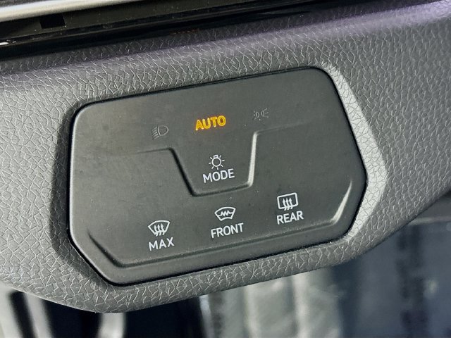 Certified 2023 Volkswagen ID.4 Pro AWD/4WD image 11