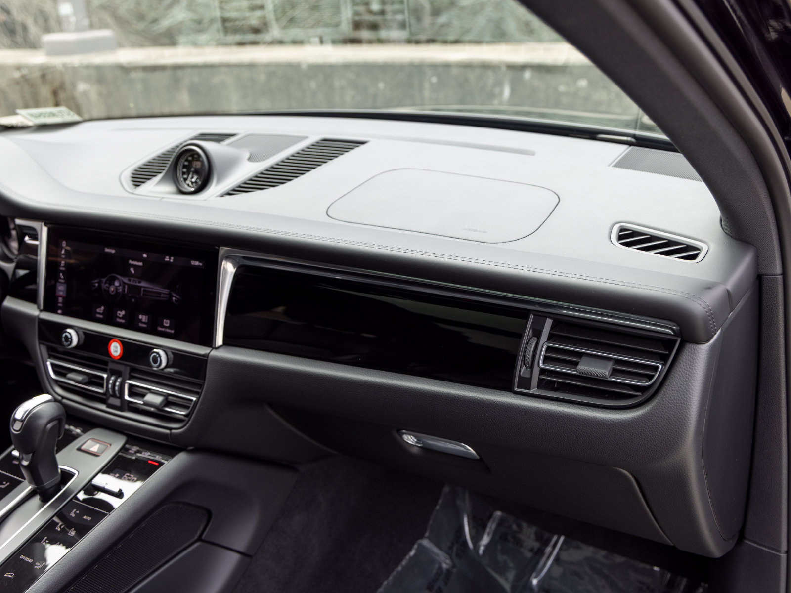 Used 2026 Porsche Macan AWD/4WD image 66