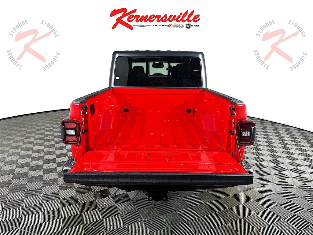 New 2026 Jeep Gladiator Mojave image 16