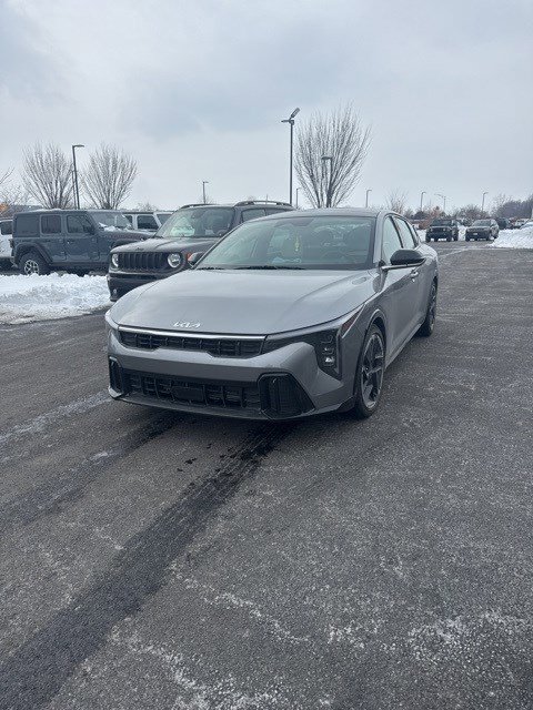 Used 2025 Kia K4 GT-Line w/ GT-Line Premium Package image 2