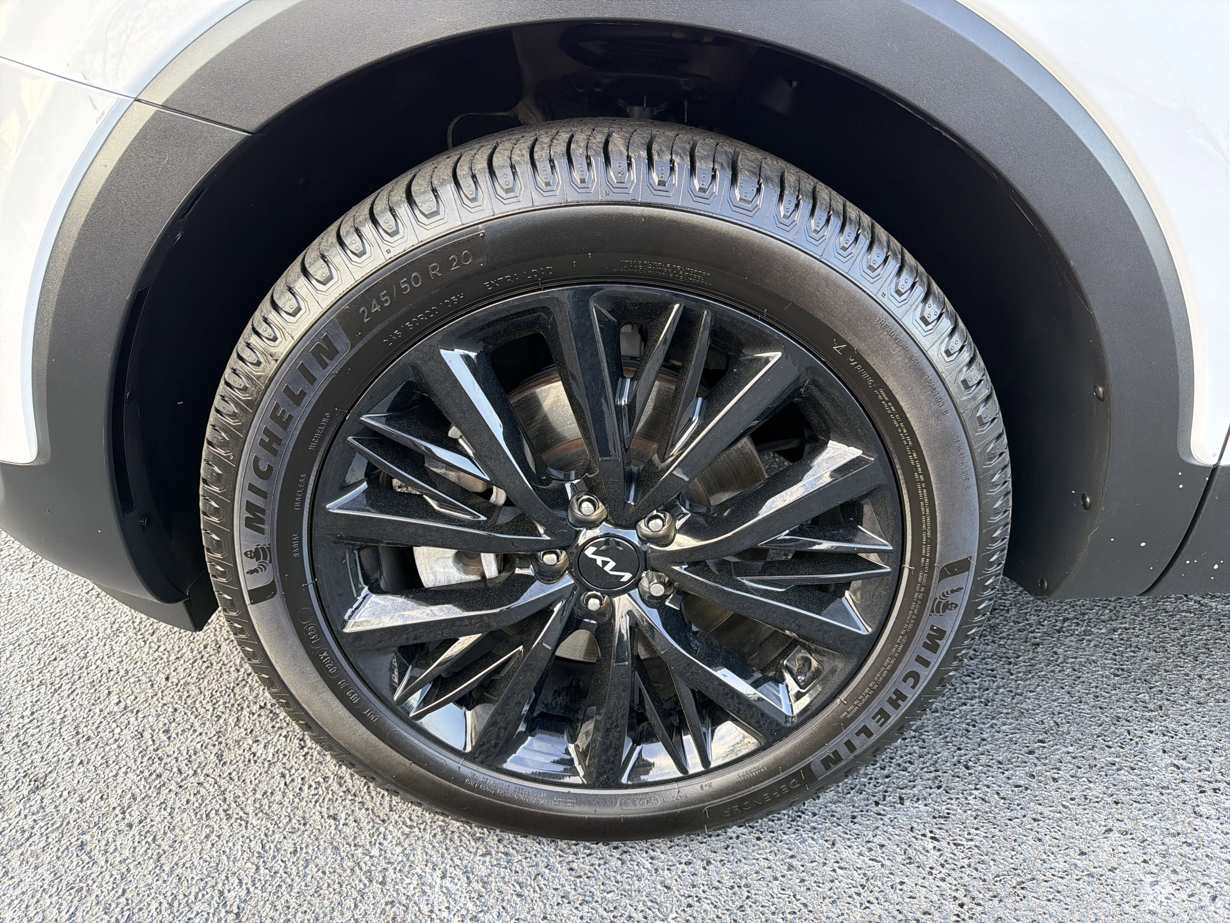 Used 2022 Kia Telluride SX w/ Towing Package image 9